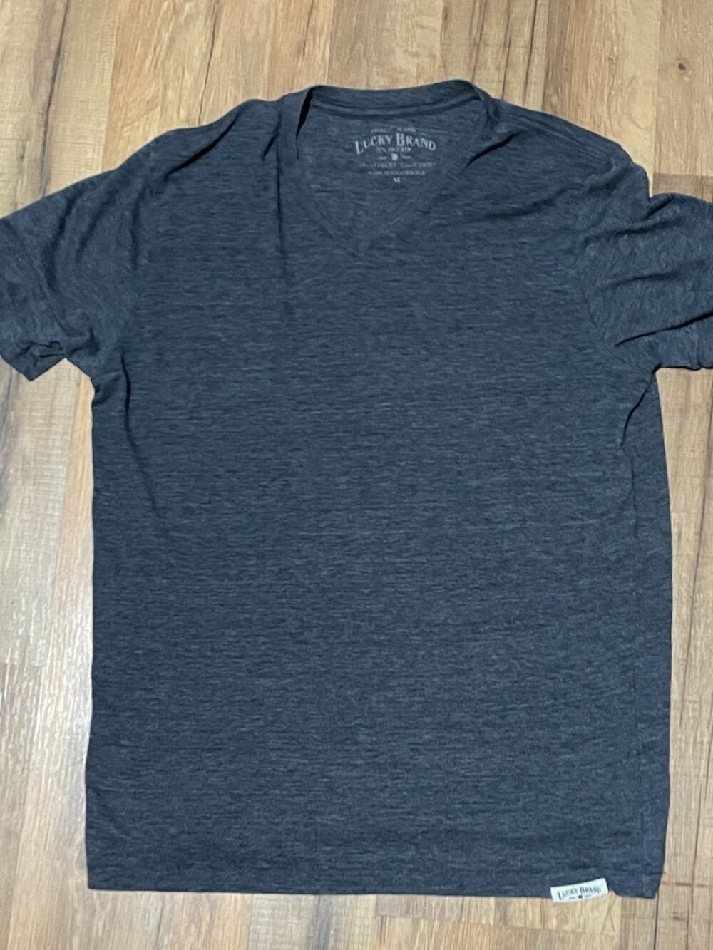 Lucky Brand Men’s Heather Charcoal V-Neck T-Shirt, Sz M